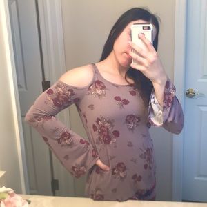 Off shoulder long sleeve